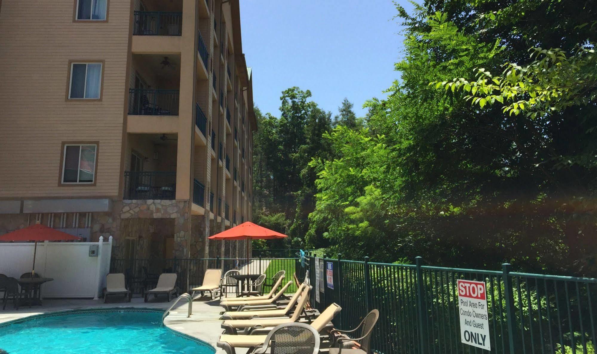 Summit Manor Condominiums Gatlinburg Zewnętrze zdjęcie